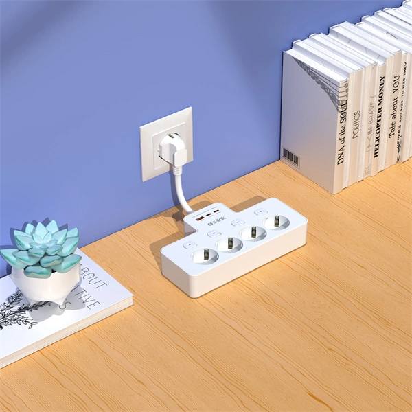 S-Link_Tulfeszultsegvedo_-_PRZ08_15cm_210_Joule_USB-A_2xType-C_16A_34A5V_3680W_4db_schuko_feher-i543706.jpg S-Link Túlfeszültségvédő - PRZ08 (15cm, 210 Joule, USB-A, 2xType-C, 16A, 3.4A/5V, 3680W, 4db schuko, fehér)