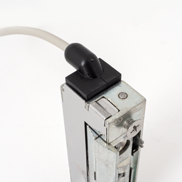 Vízálló (IP68)  szimmetrikus, keskeny, alacsony, pajzs nélküli elektromos zárfogadó 250 mm vezetékkel - kiiktatható - memóriás