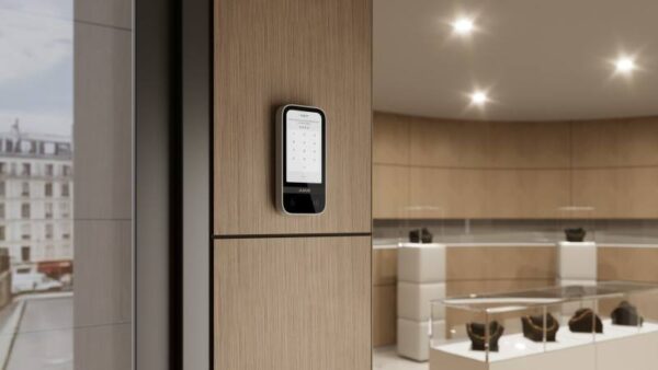 Ajax KEYPAD-TOUCHSCREEN-WHITE – Keypad TouchScreen 5" érintőképernyős kezelő