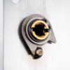 yh-lh17-85_csavar_1.jpg OUTLET: Kilincses pajzs pár 85mm