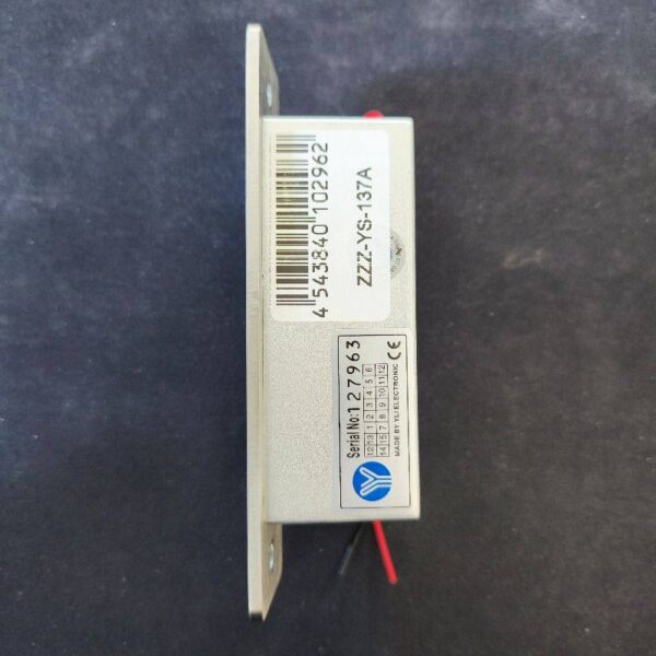 ys-137a-2.jpg OUTLET: Elektromos zár - állítható működési mód - feszültségre zár/nyit - fail-safe/secure (munka/szünetáramú) - rövid pajzzsal
